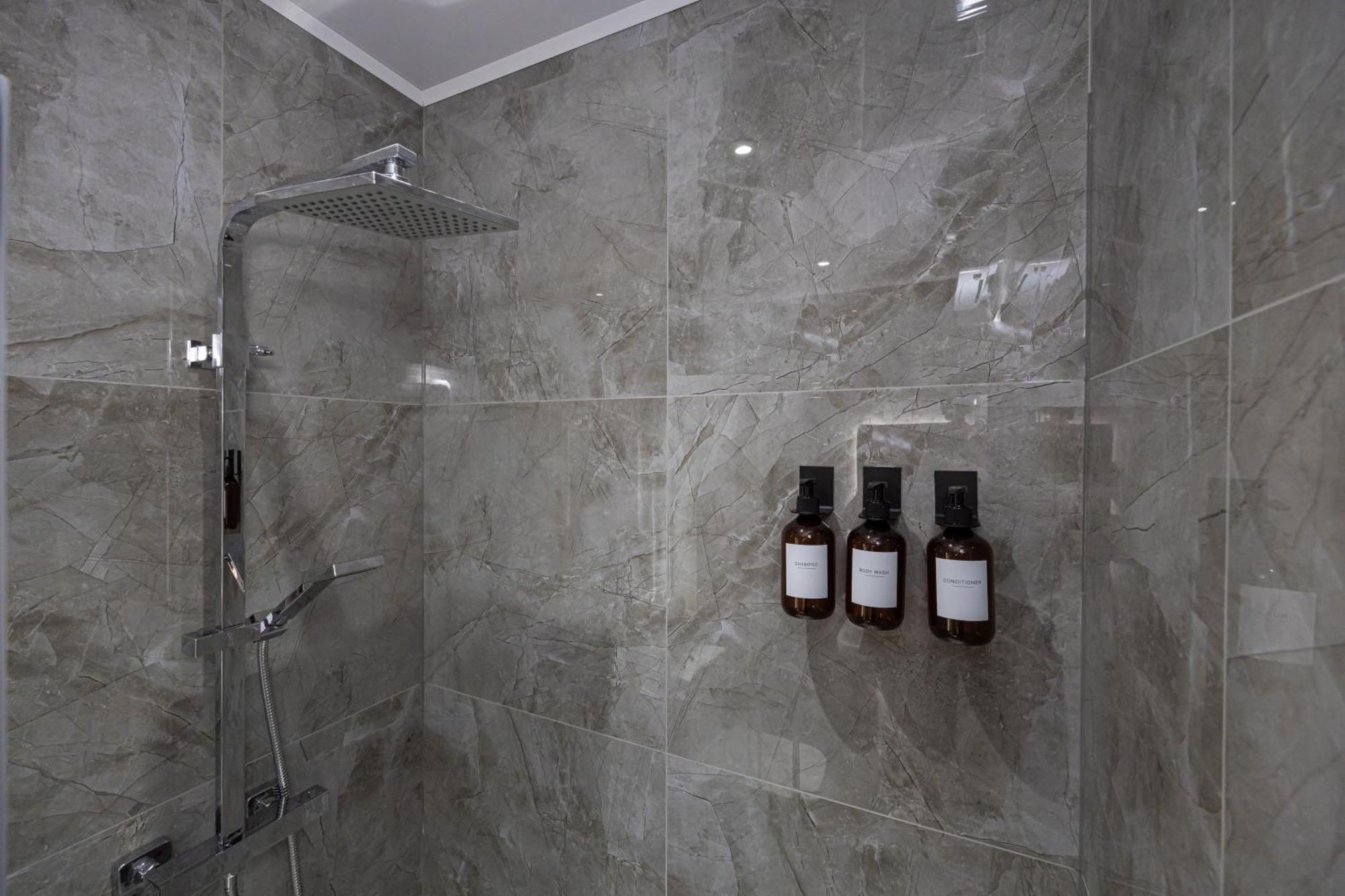 The Kent- Luxury Rooms Manchester Eksteriør bilde